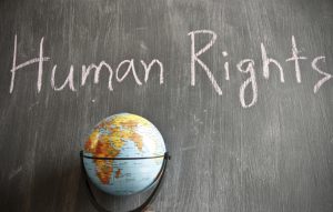 สิทธิมนุษยชนคืออะไร?